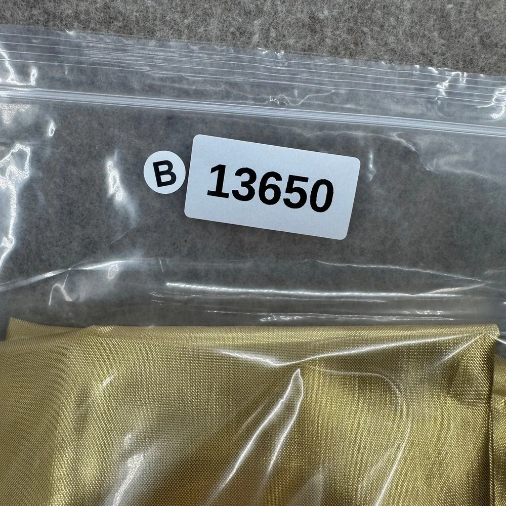 VTG Metallic Tablecloth Unisex 70X52